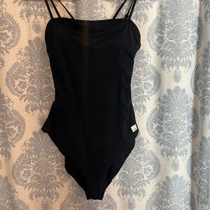 Vuori  one piece bathing suit size large.